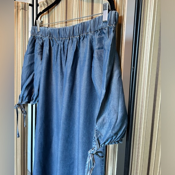 Saks Fifth Avenue chambray dress - Picture 6 of 15